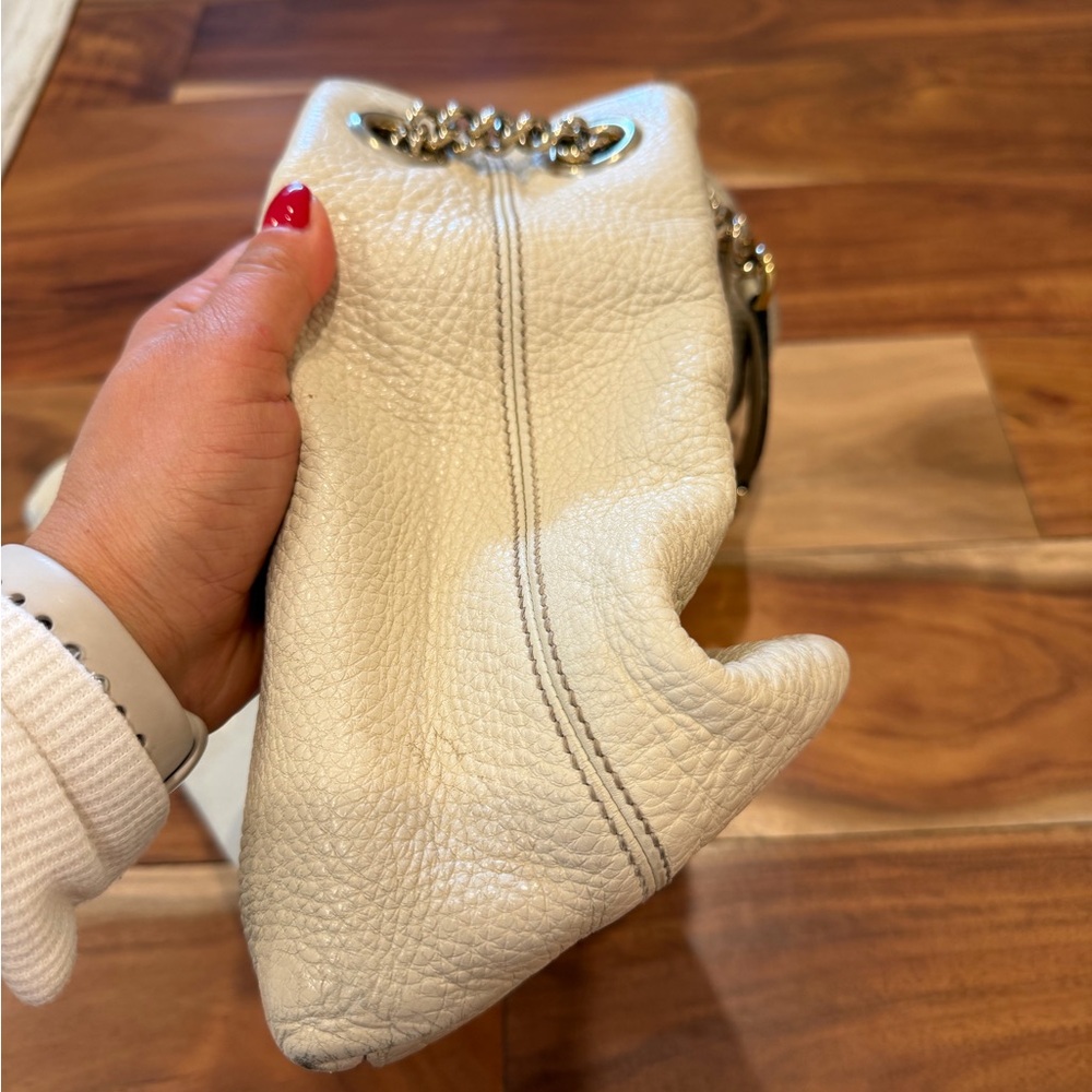 Gucci Cream Leather Shoulder Bag - Picture 9 of 9